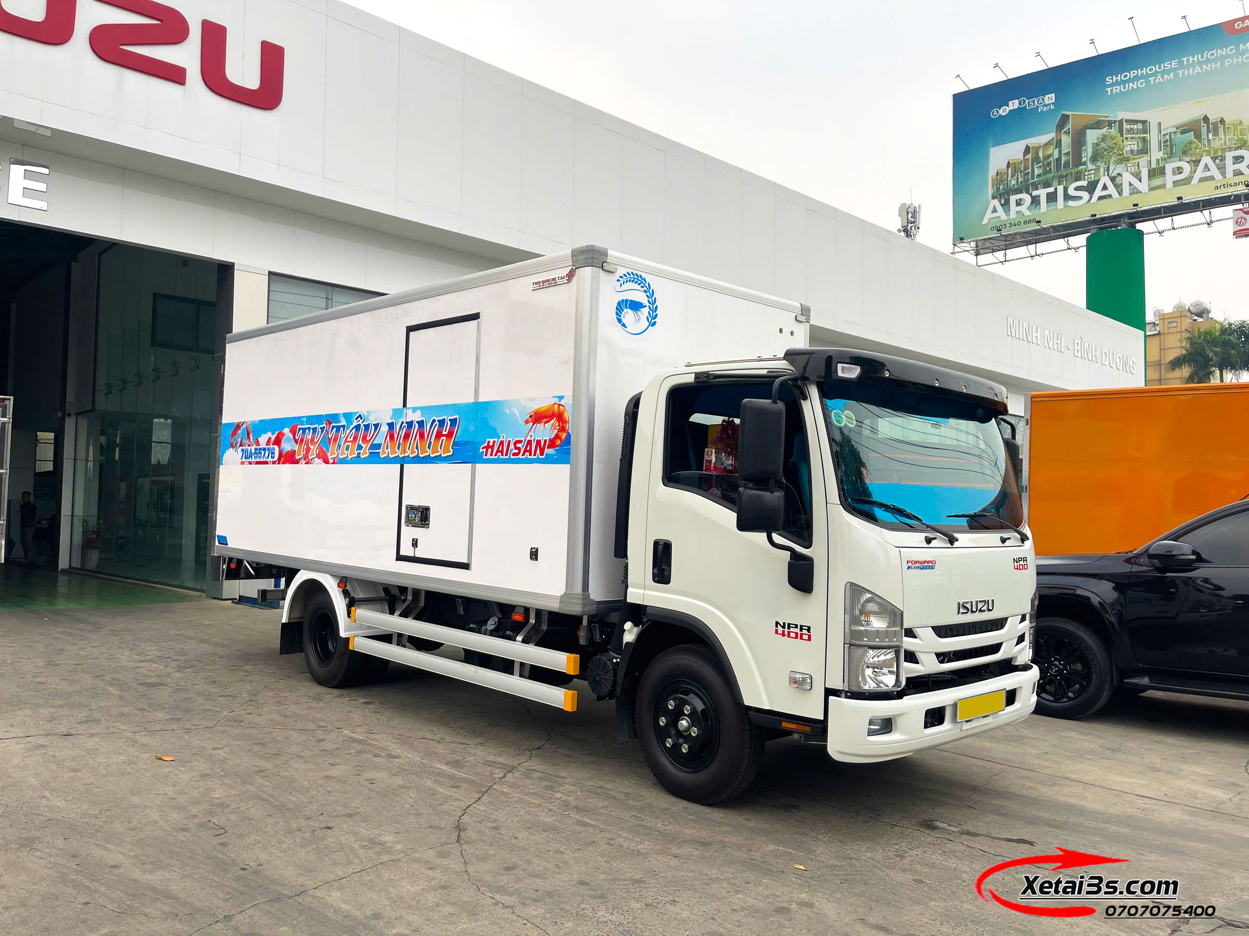 ISUZU NPR400 Euro5 3.5 tấn thùng bảo ôn oxy - Ảnh 4