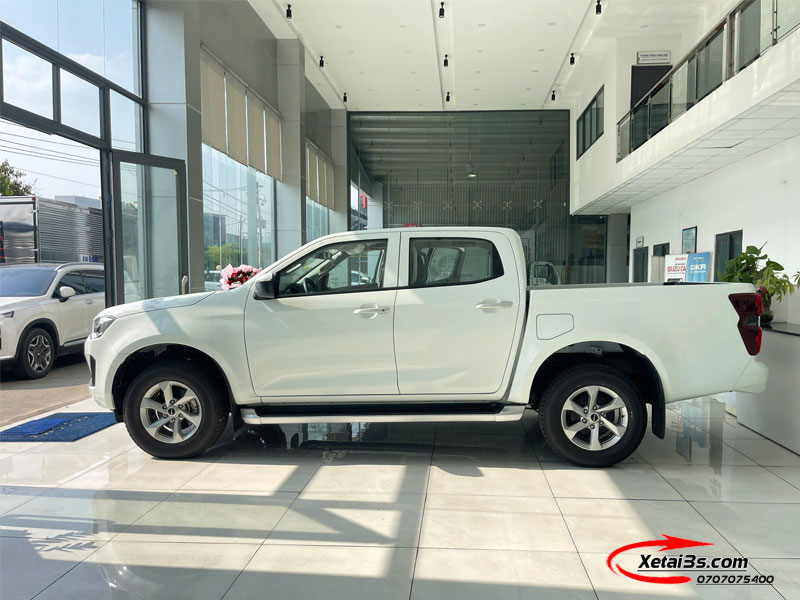 ISUZU D_MAX PRESTIGE 4X2 MT - Ảnh 2